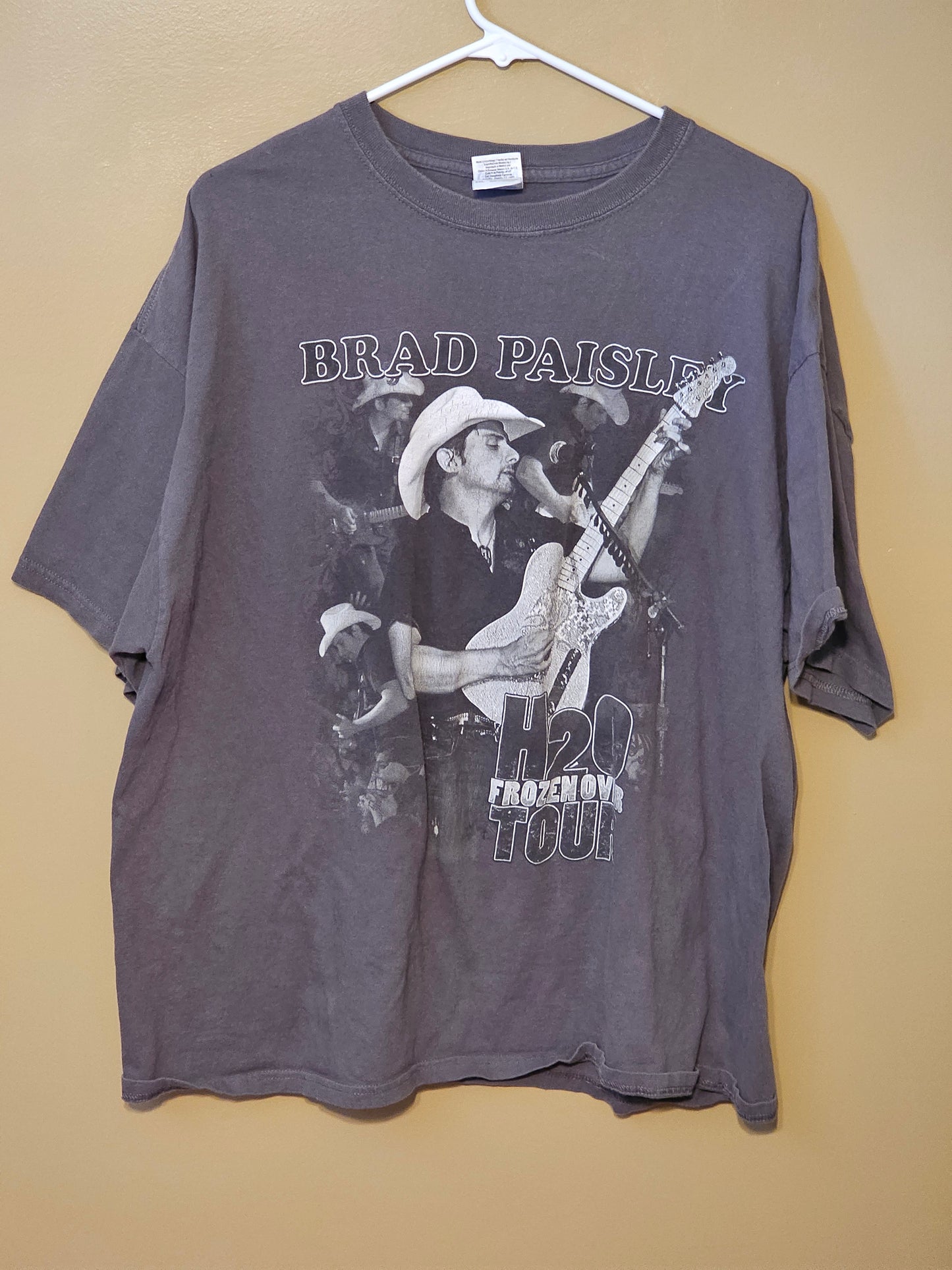 Brad Paisley H20 Frozen Over Tour Shirt