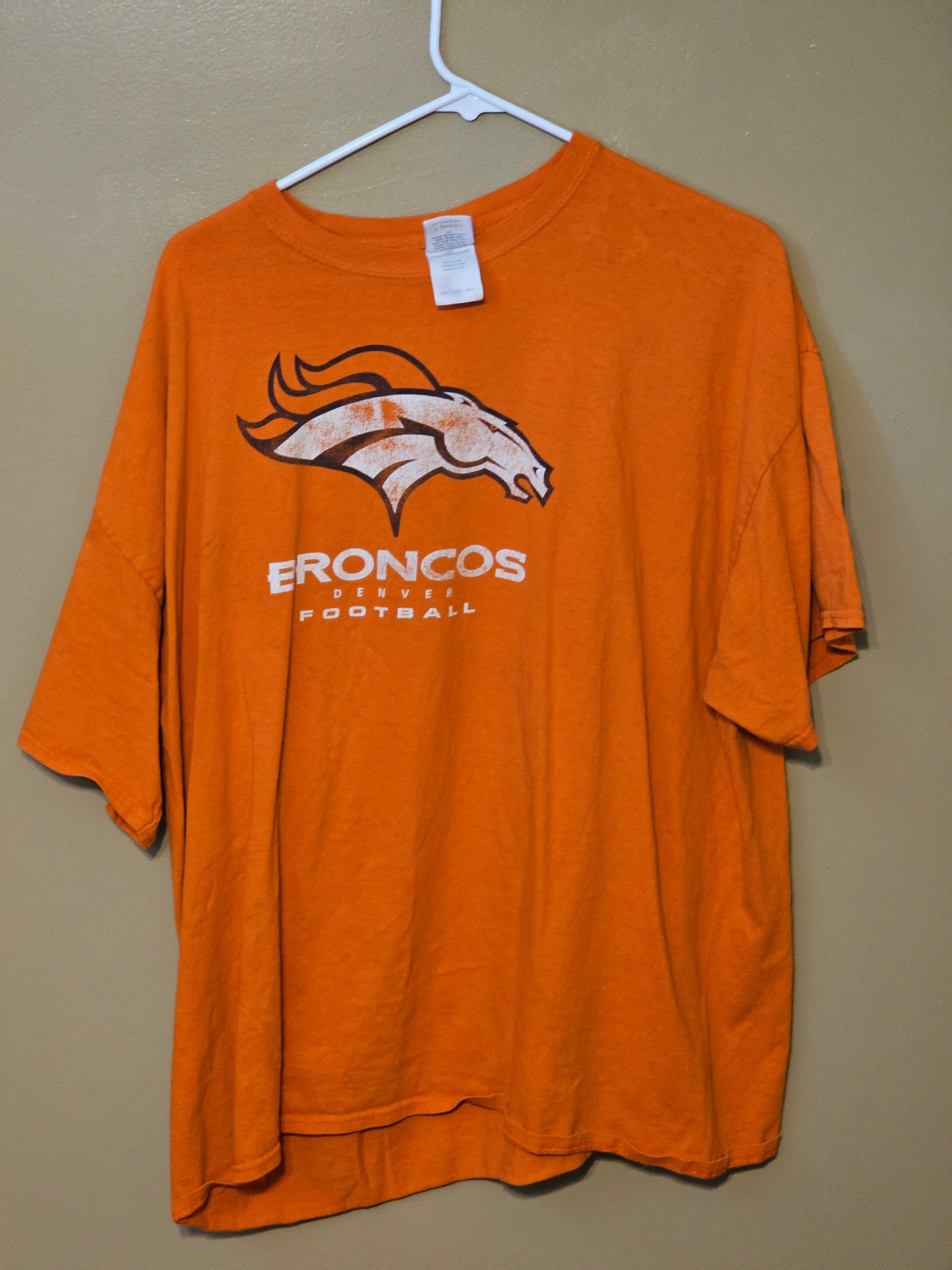 Denver Broncos - Gildan Tag